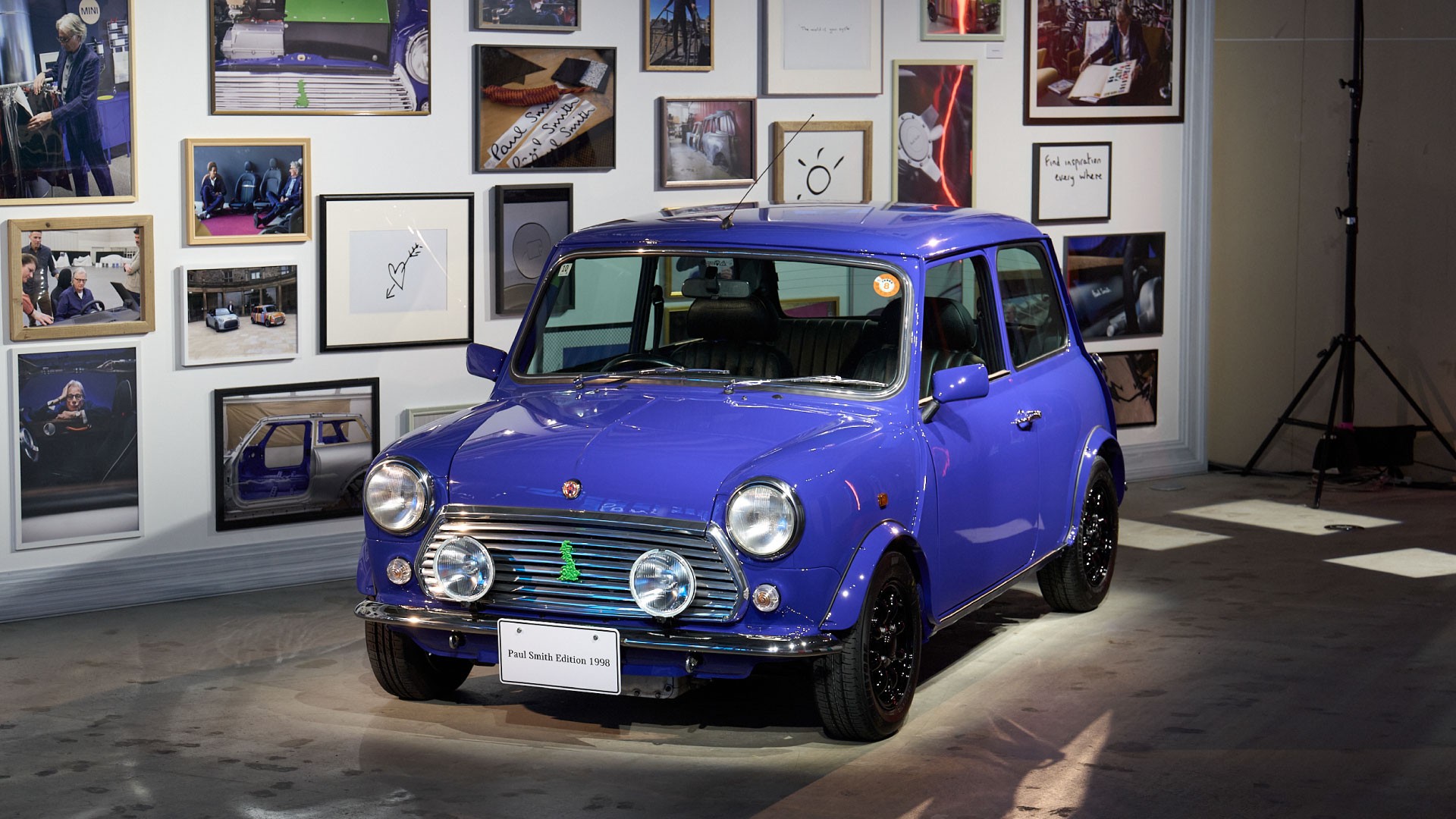 The first-generation MINI PAUL SMITH EDITION on display